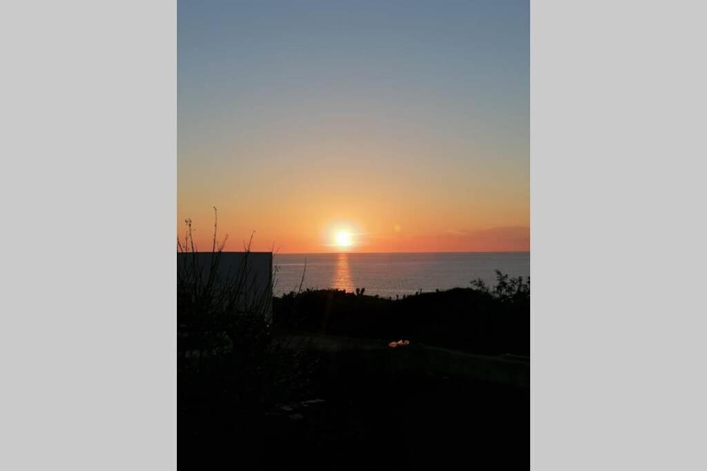 Open Space A Due Passi Dal Mare Isola di Ustica Exterior foto