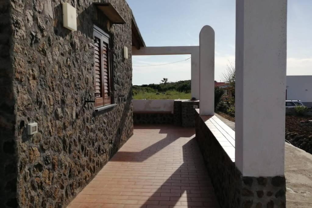 Open Space A Due Passi Dal Mare Isola di Ustica Exterior foto